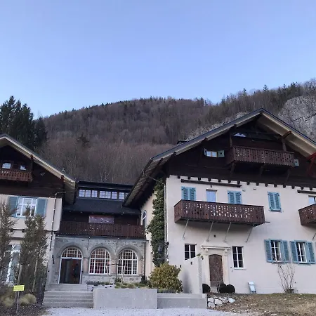 Apartment In Historischer Villa Mit Parkplatz Grünau im Almtal Extérieur photo