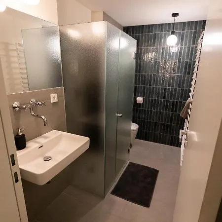Apartment In Historischer Villa Mit Parkplatz Grünau im Almtal Extérieur photo