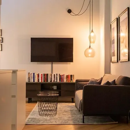Apartment In Historischer Villa Mit Parkplatz Grünau im Almtal Extérieur photo