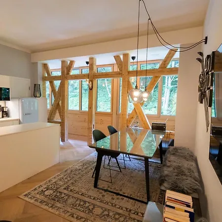 Apartment In Historischer Villa Mit Parkplatz Grünau im Almtal Extérieur photo