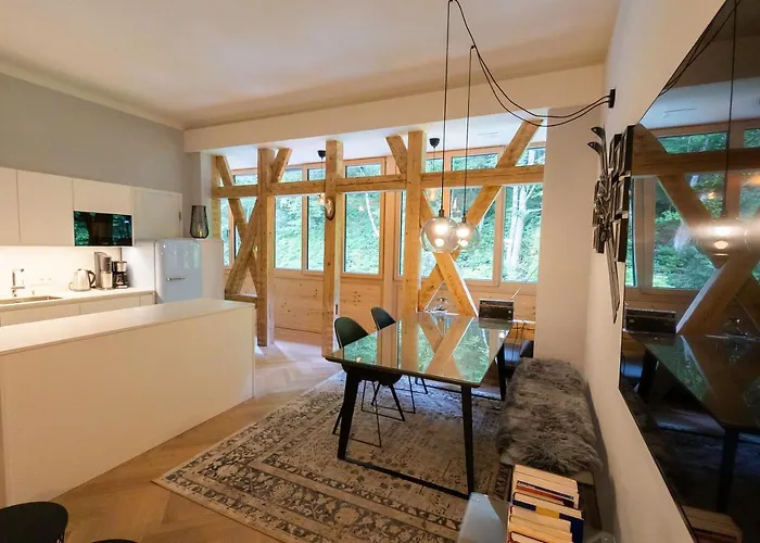 Apartment In Historischer Villa Mit Parkplatz